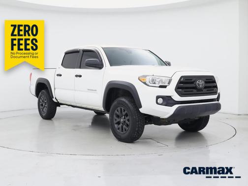 White 2018 Toyota Tacoma SR5