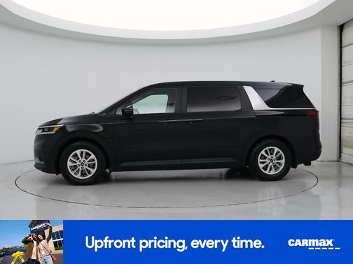 2023 Kia Carnival LX Seat Package