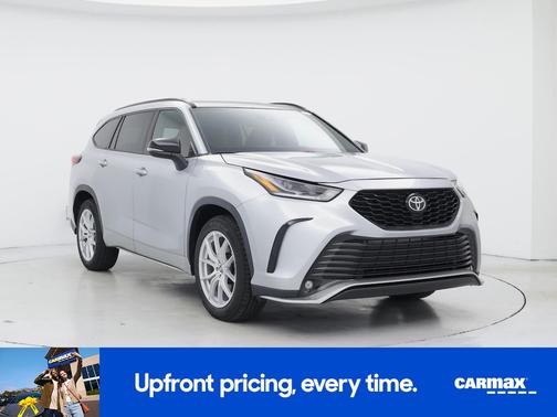 Silver 2021 Toyota Highlander XSE