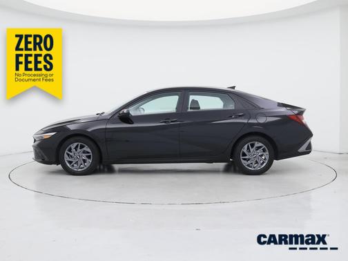 Black 2024 Hyundai ELANTRA SEL