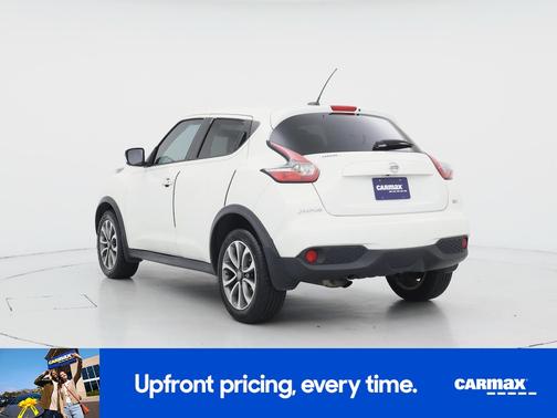 White 2017 Nissan Juke SV