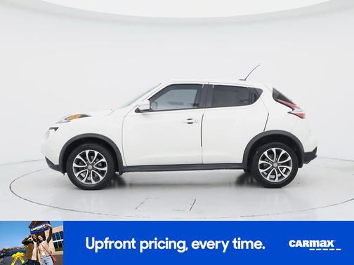 White 2017 Nissan Juke SV