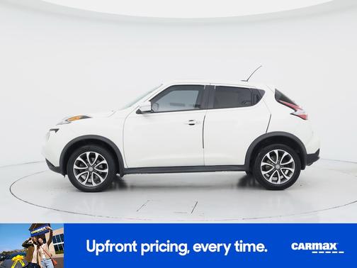 White 2017 Nissan Juke SV