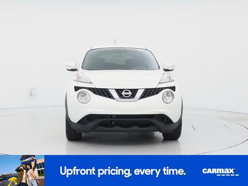 White 2017 Nissan Juke SV