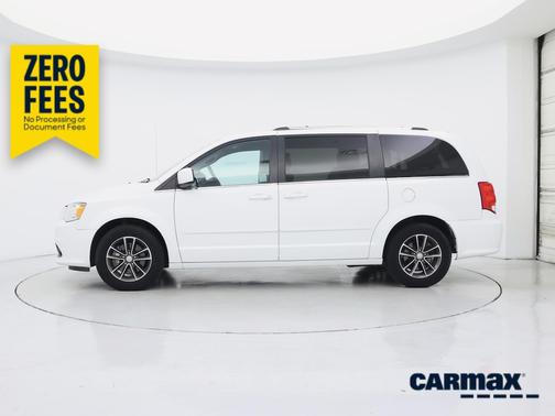 White 2017 Dodge Grand Caravan SXT