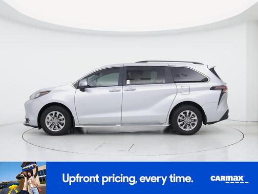 Silver 2025 Toyota Sienna XLE
