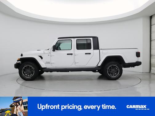 White 2020 Jeep Gladiator Overland