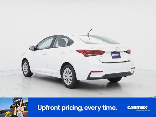 White 2019 Hyundai Accent SE
