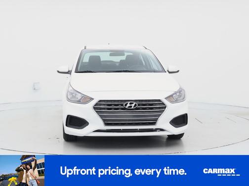 White 2019 Hyundai Accent SE
