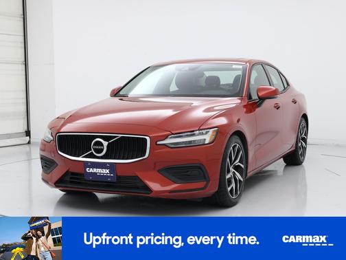2020 Volvo S60 T6 Momentum