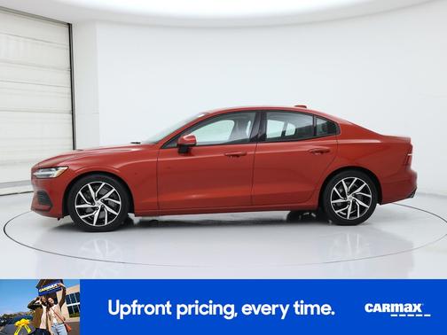 2020 Volvo S60 T6 Momentum