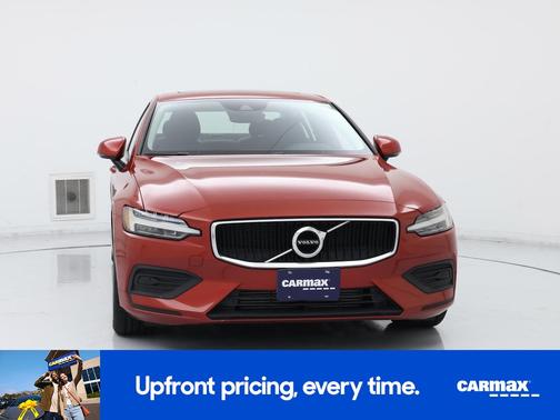 2020 Volvo S60 T6 Momentum