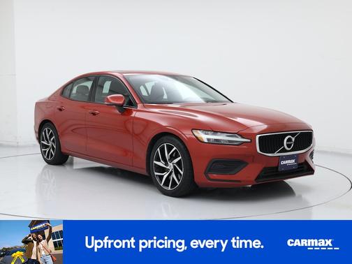2020 Volvo S60 T6 Momentum