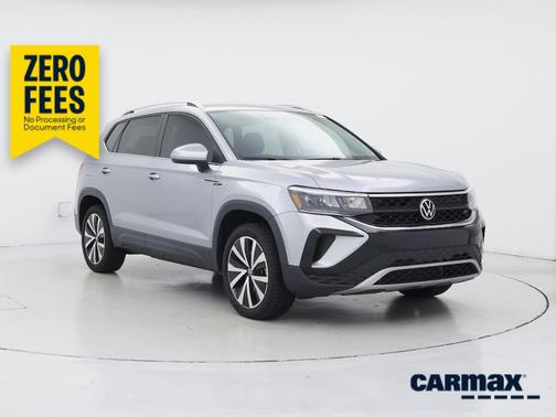 Gray 2022 Volkswagen Taos SE
