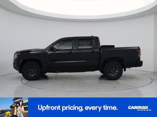 Black 2024 Nissan Frontier SV