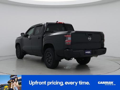 Black 2024 Nissan Frontier SV