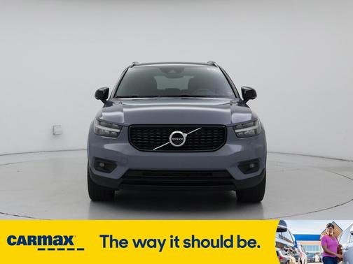 2020 Volvo XC40 T4 R-Design
