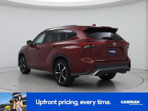 Red 2022 Toyota Highlander XSE
