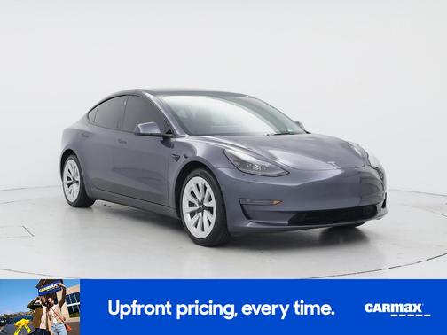Black 2023 Tesla Model 3
