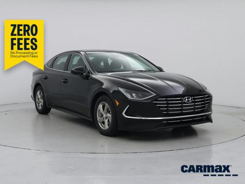 Black 2022 Hyundai SONATA SE
