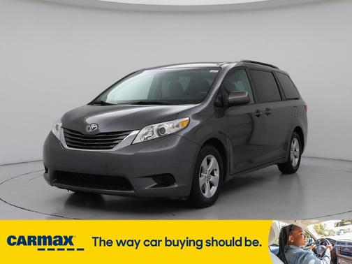 2017 Toyota Sienna LE