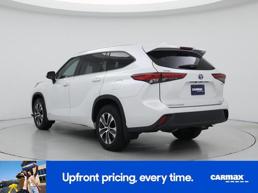 2022 Toyota Highlander Hybrid XLE