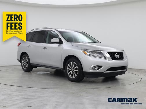 Silver 2016 Nissan Pathfinder SV