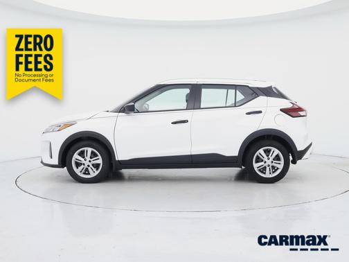 White 2024 Nissan Kicks S