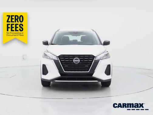 White 2024 Nissan Kicks S