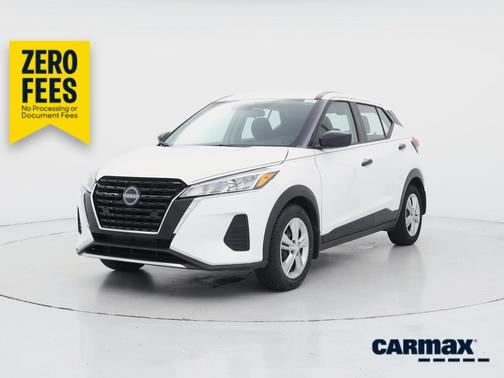 White 2024 Nissan Kicks S