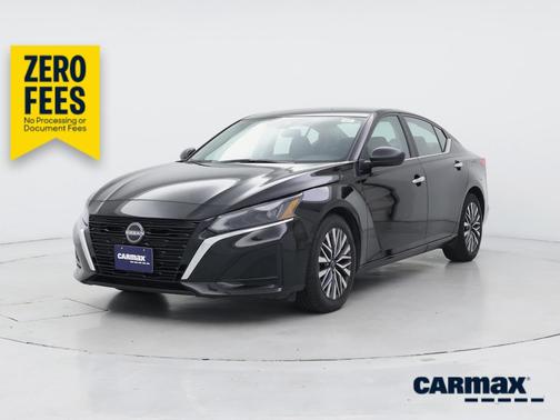 Black 2025 Nissan Altima SV
