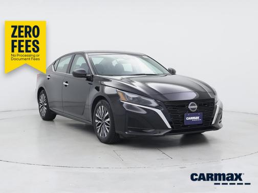 Black 2025 Nissan Altima SV
