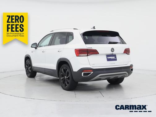 White 2023 Volkswagen Taos SE