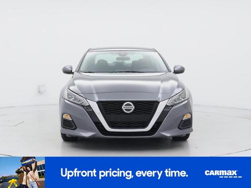 Gray 2022 Nissan Altima SV