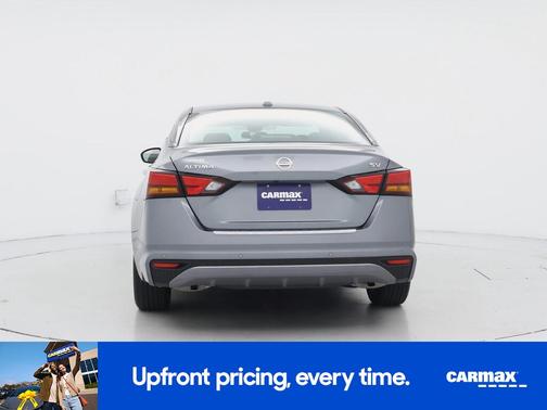 Gray 2022 Nissan Altima SV