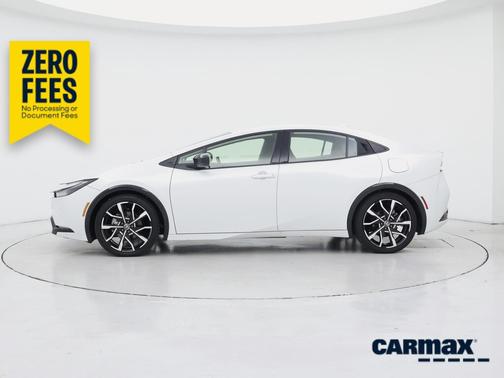 White 2025 Toyota Prius Plug-In Hybrid XSE