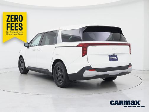 White 2025 Kia Carnival LX