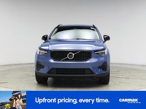 2024 Volvo XC40 B5 Core Bright Theme