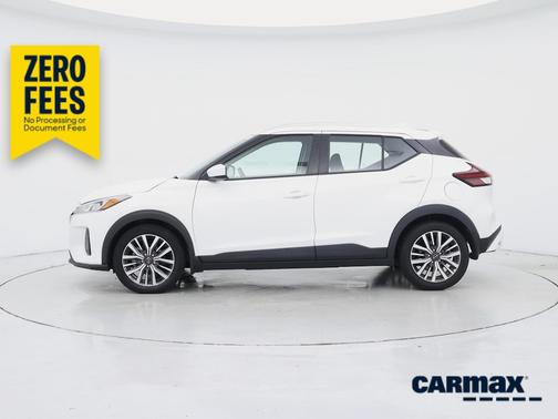 White 2022 Nissan Kicks SV