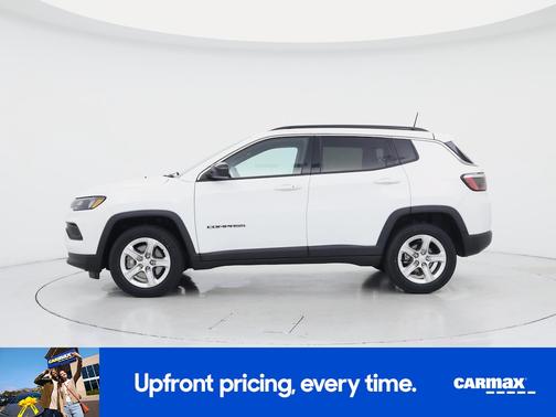 White 2023 Jeep Compass Latitude