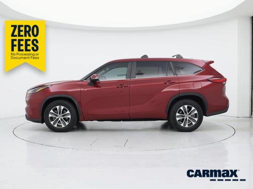 Red 2023 Toyota Highlander XLE