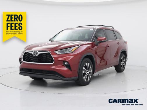 Red 2023 Toyota Highlander XLE
