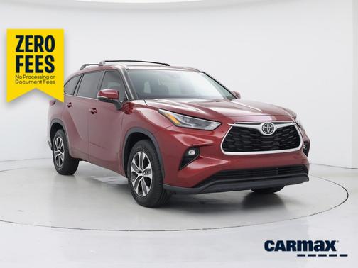 Red 2023 Toyota Highlander XLE