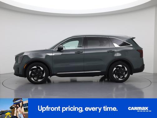 Green 2025 Kia Sorento Hybrid EX