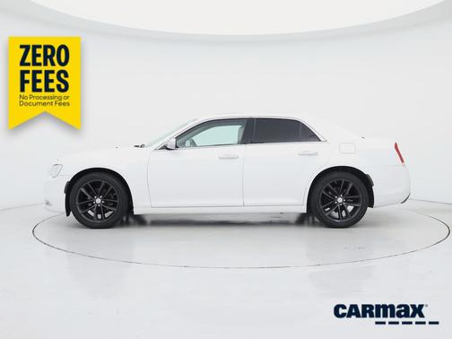White 2015 Chrysler 300 C