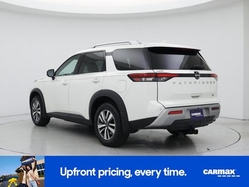 2022 Nissan Pathfinder SL