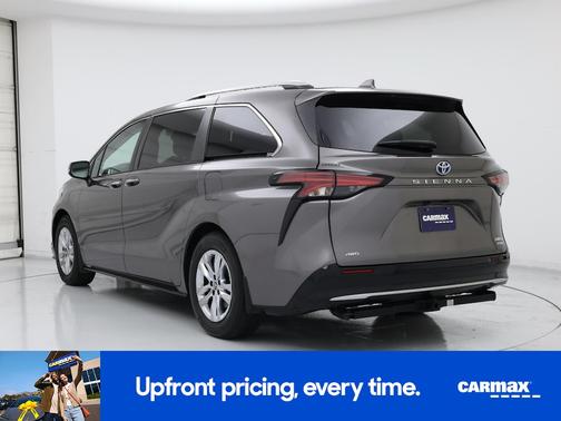 2022 Toyota Sienna Limited