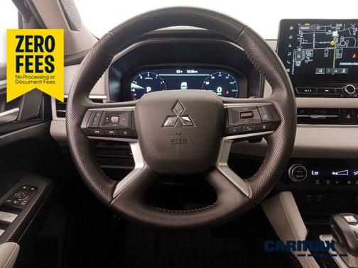 Black 2025 Mitsubishi Outlander SE