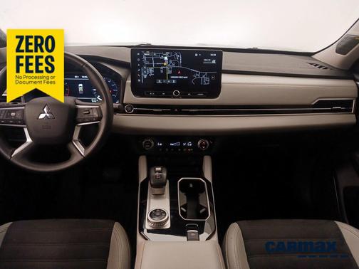 Black 2025 Mitsubishi Outlander SE