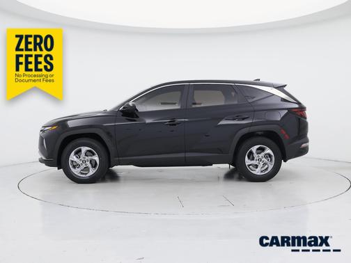 Black 2023 Hyundai TUCSON SE